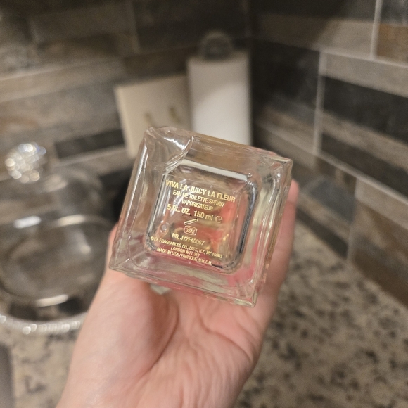 Juicy - Picture 7 of 7